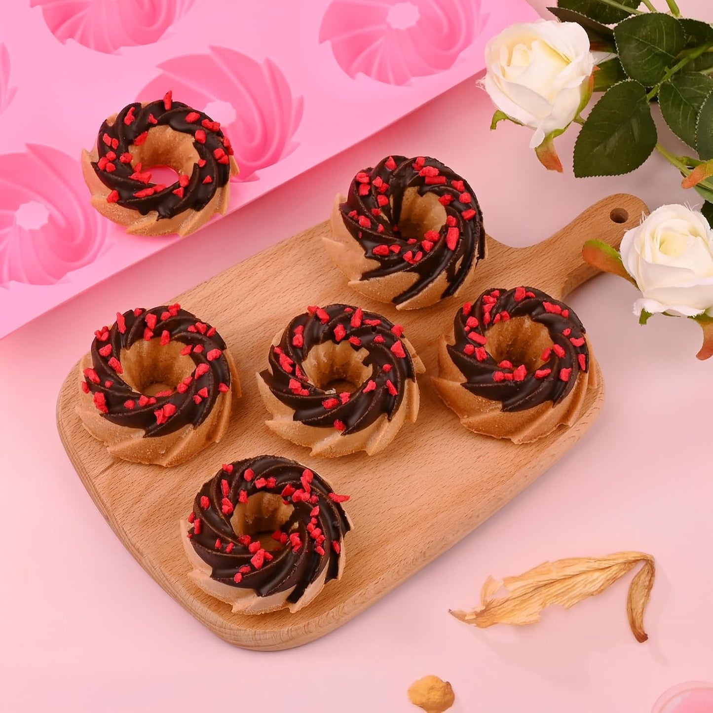 Swirl Shaped Silicone Baking Mold