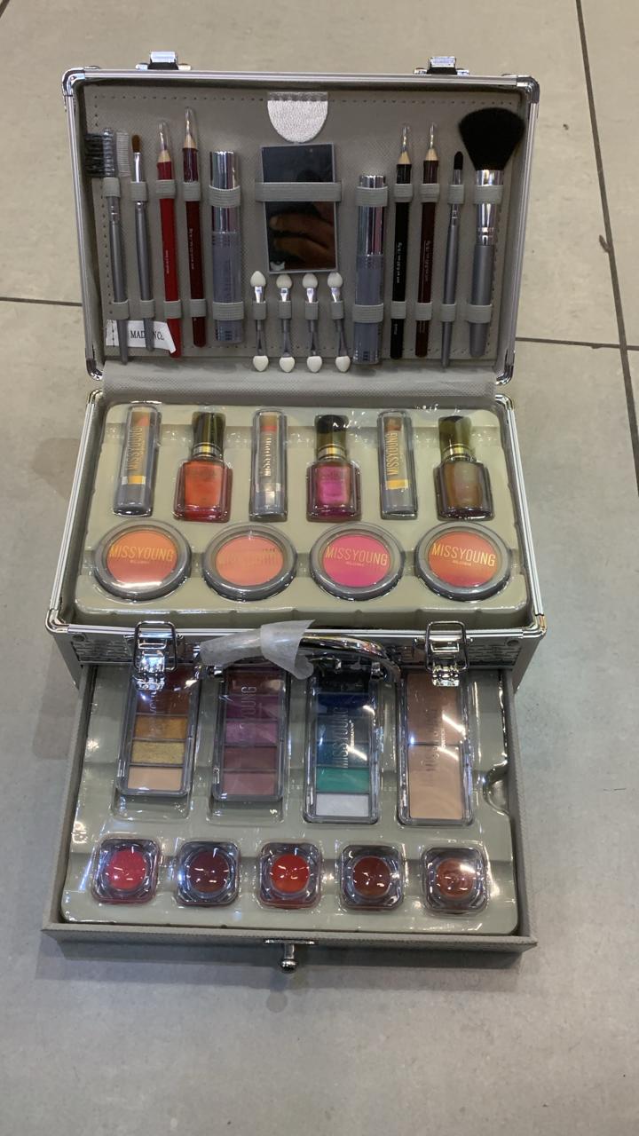 Miss Young Professional Makeup Kit
