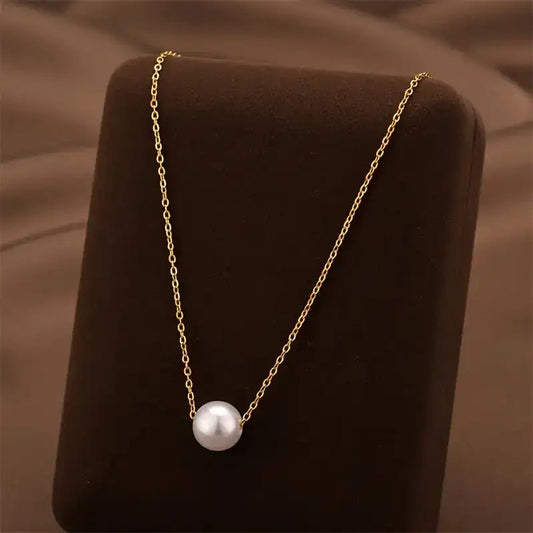 Timeless Faux Pearl Pendant Necklace