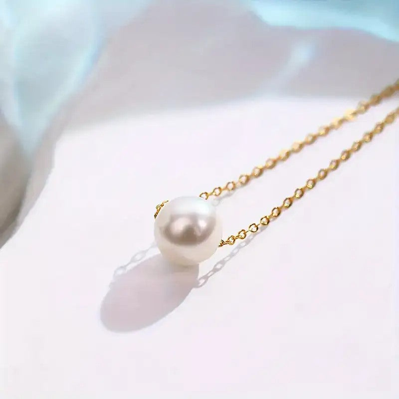 Timeless Faux Pearl Pendant Necklace