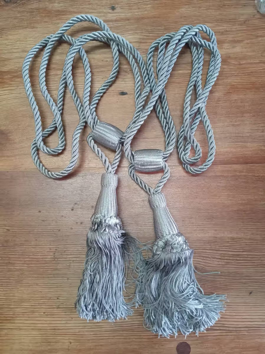 2 x Elegant Curtain & Drapery Tassel Tiebacks